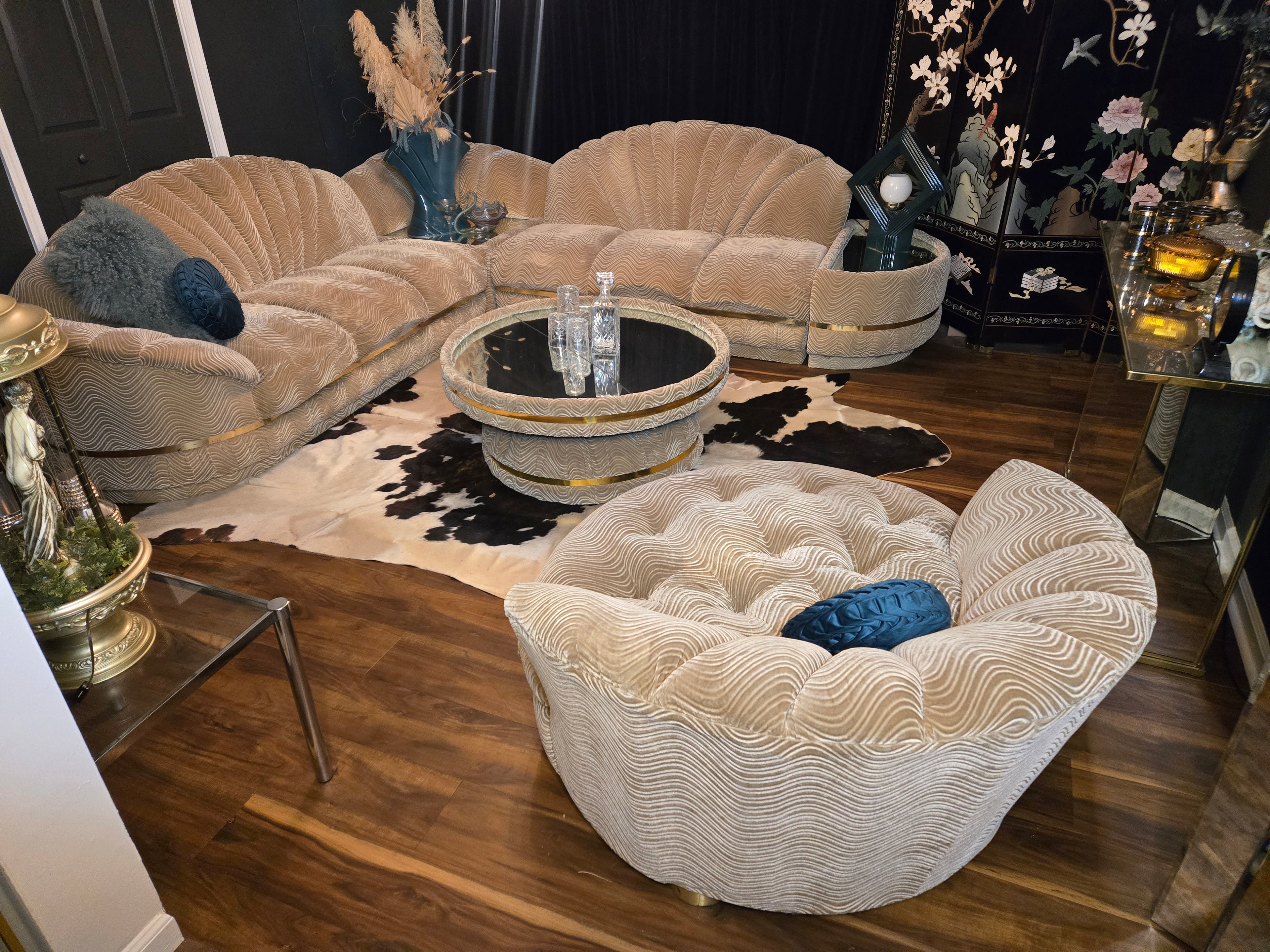 1980s Clamshell Sectional Sofa Set w/Chaise