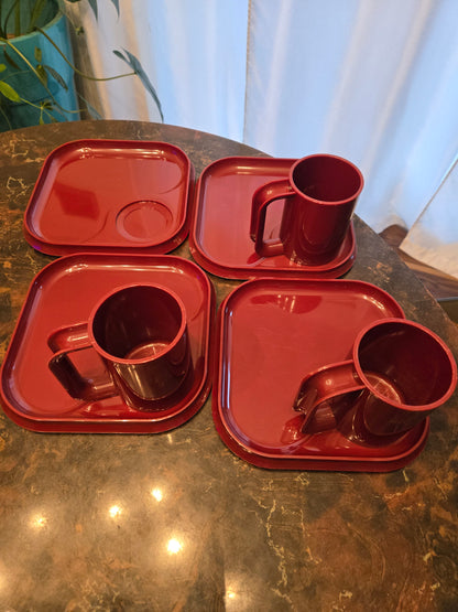 VTG Heller Ingrid Ltd Chicago Snax Plates & Mugs Red/Burgundy
