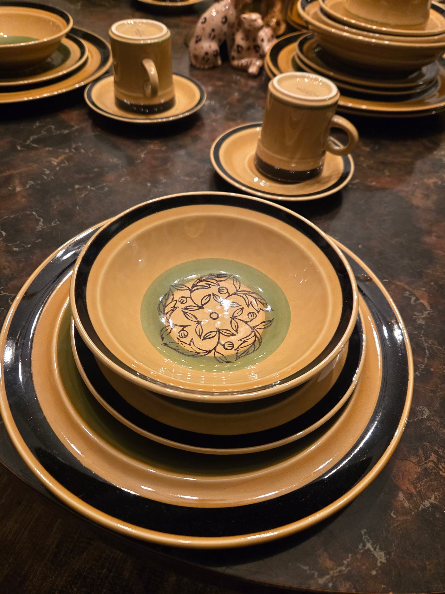 Vintage International Stoneware Japan Montezuma 38 Piece China/Dinnerware Set
